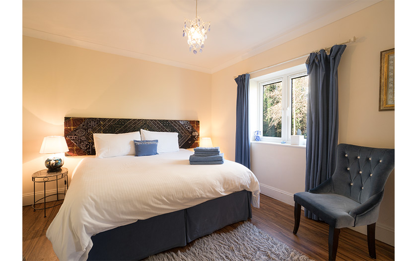 Westwood-Self-Catering-Whole-House-Rent-Sleeps-16-Lyme-Regis-Turquoise